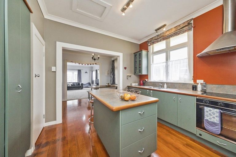 Photo of property in 22 Milverton Avenue, Hokowhitu, Palmerston North, 4410