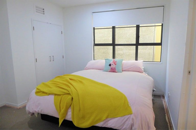 Photo of property in Maddison Apartments, 1/6f Queen Street, Palmerston North, 4410