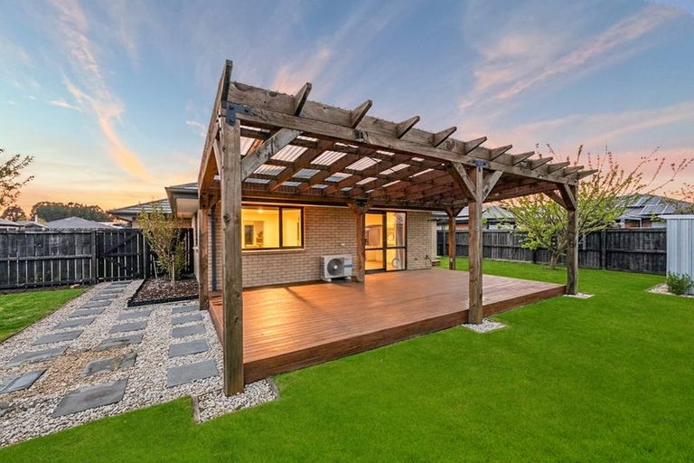 Photo of property in 31 Makawe Roa Street, Marshland, Christchurch, 8083