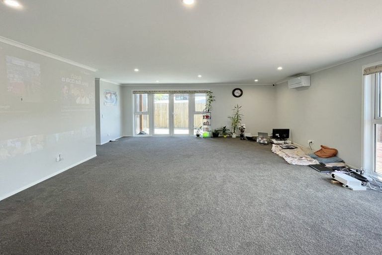 Photo of property in 154 Amesbury Drive, Churton Park, Wellington, 6037