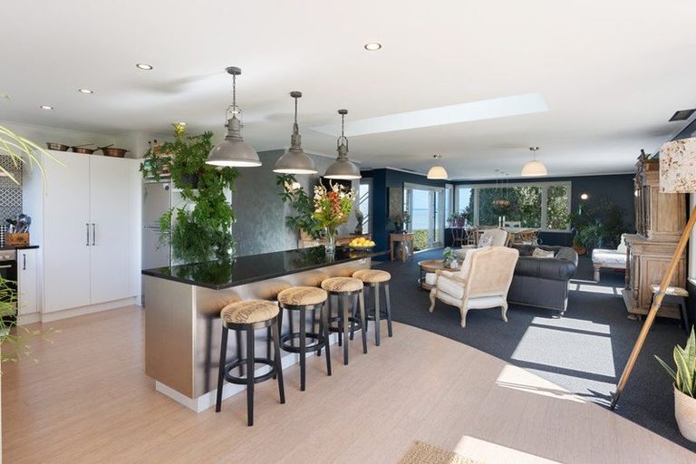 Photo of property in 19 Pingau Street, Paekakariki, 5034
