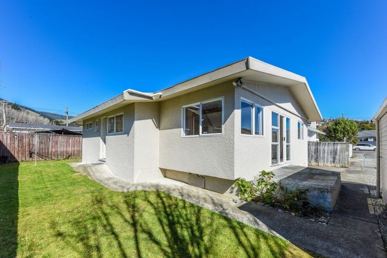 Photo of property in 2/74 Scotia Street, Wakatu, Nelson, 7011