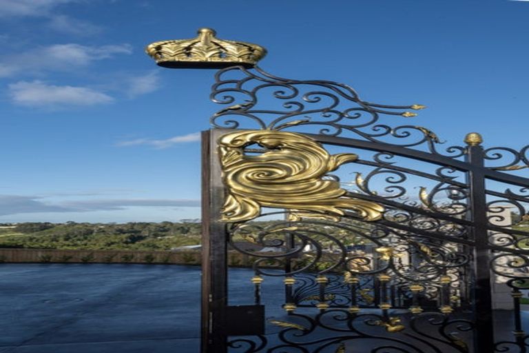 Photo of property in 83 Griggs Road, East Tamaki Heights, Auckland, 2016