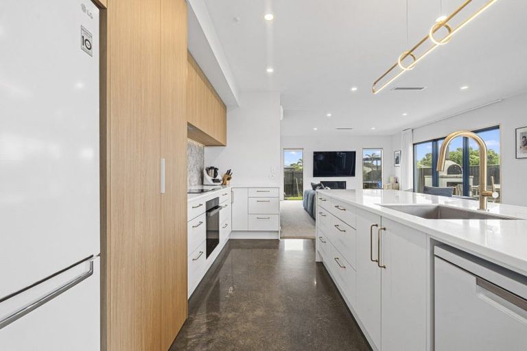 Photo of property in 9a Desmond Place, Bell Block, New Plymouth, 4312