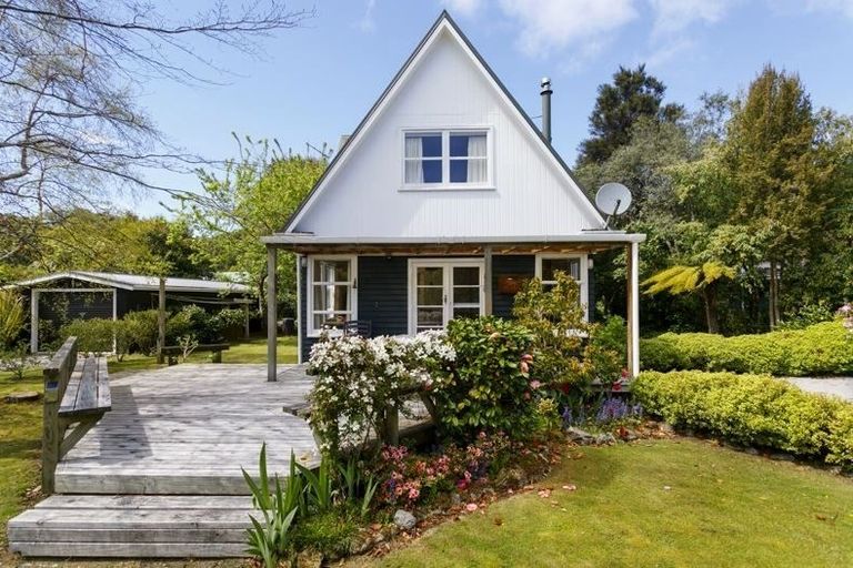 Photo of property in 57 Raniera Grove, Hatepe, Turangi, 3382