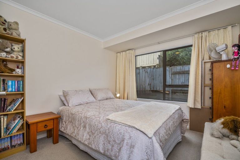 Photo of property in 15 Maddison Place, Welcome Bay, Tauranga, 3112