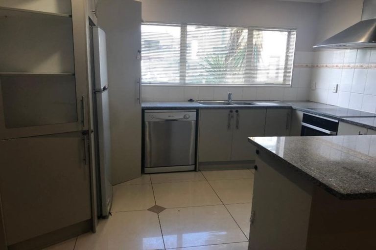 Photo of property in 13 Bushpark Place, Flat Bush, Auckland, 2016