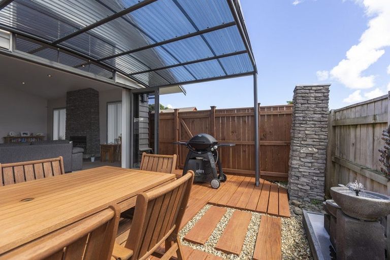Photo of property in 48 Karamea Street, Whalers Gate, New Plymouth, 4310