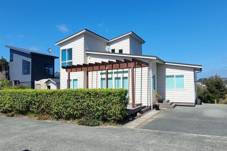 Photo of property in 6 Cornwall Way, Mangawhai Heads, Mangawhai, 0505