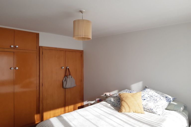 Photo of property in 2/23 Prestons Road, Redwood, Christchurch, 8051