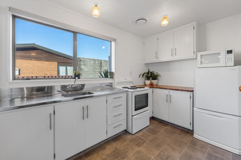 Photo of property in 6b Hori Street, Vogeltown, New Plymouth, 4310