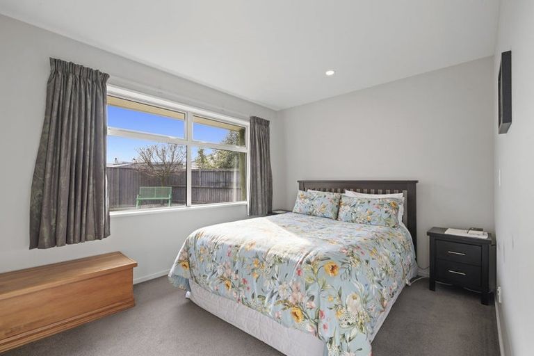 Photo of property in 42 Oakwood Drive, Rangiora, 7400