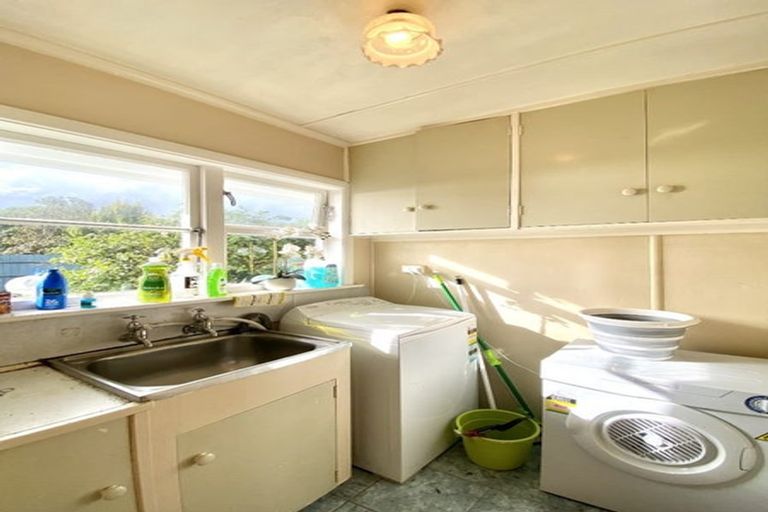 Photo of property in 15 Gordon Street, Avalon, Lower Hutt, 5011