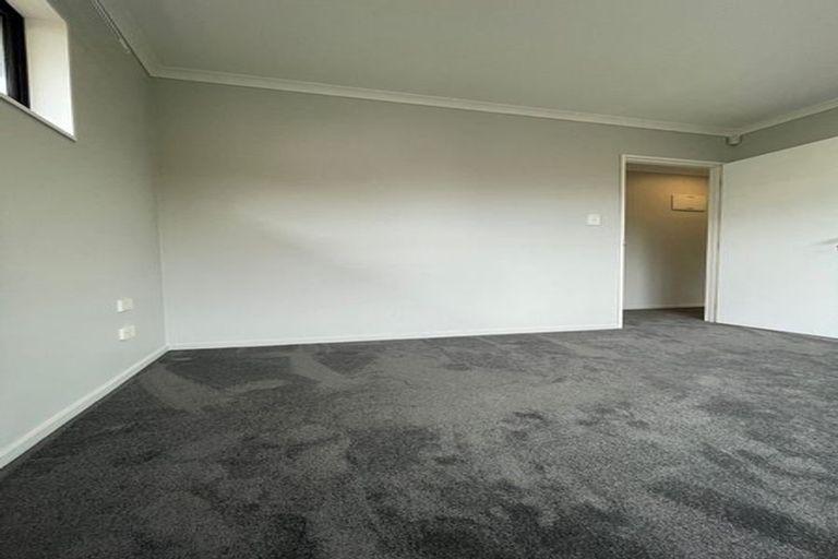 Photo of property in 226 Henderson Valley Road, Henderson, Auckland, 0612
