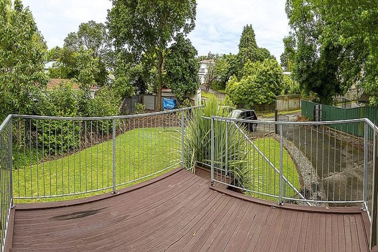 Photo of property in 12 Kent Crescent, Awapuni, Palmerston North, 4412
