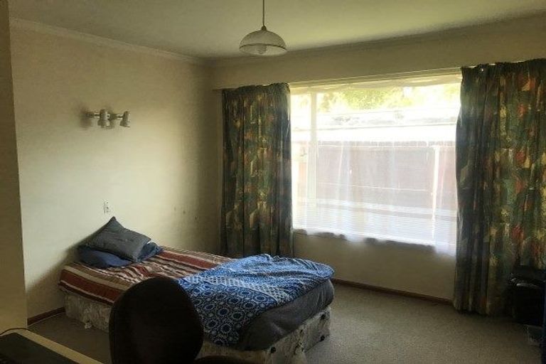 Photo of property in 13 Kipax Place, Riccarton, Christchurch, 8011