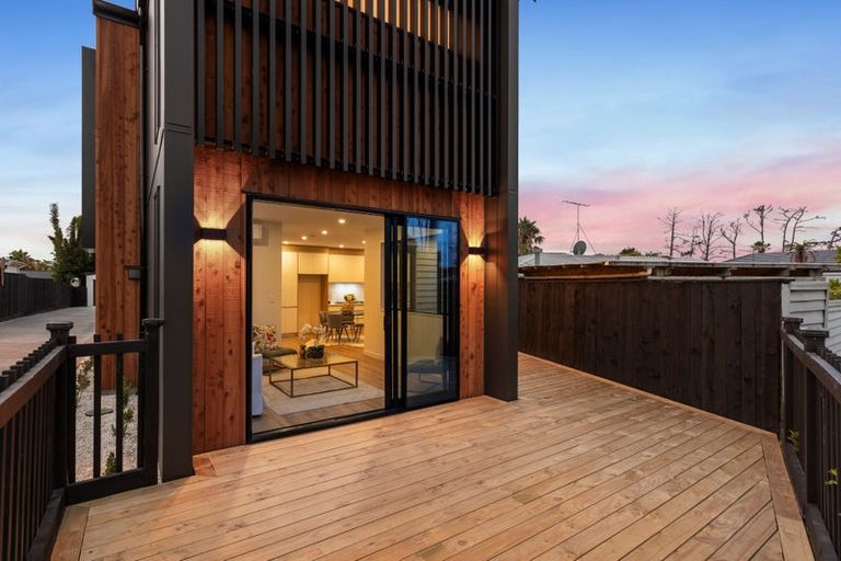 Photo of property in 14d Benders Avenue, Hillcrest, Auckland, 0627