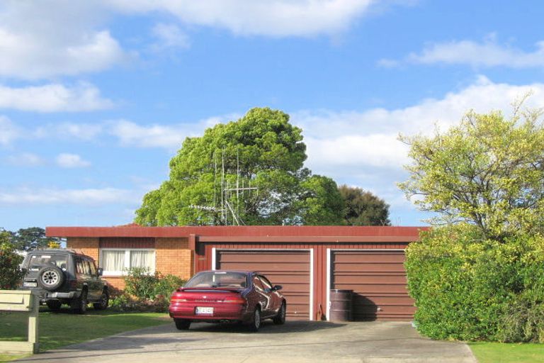 Photo of property in 5 Tudor Place, Mount Maunganui, 3116