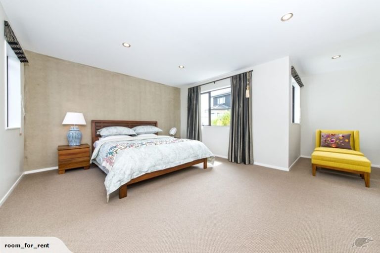 Photo of property in 22 Catlins Place, Fairview Heights, Auckland, 0632