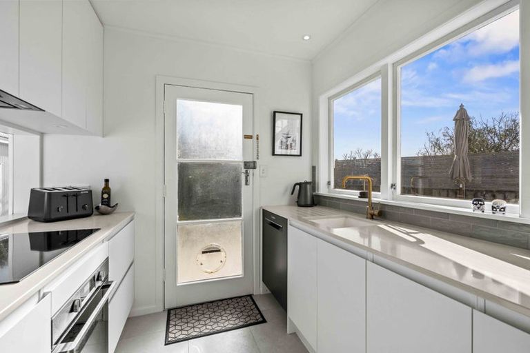 Photo of property in 24 Tramway Road, Beach Haven, Auckland, 0626