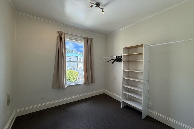 Photo of property in 86 Roxburgh Street, Mount Victoria, Wellington, 6011
