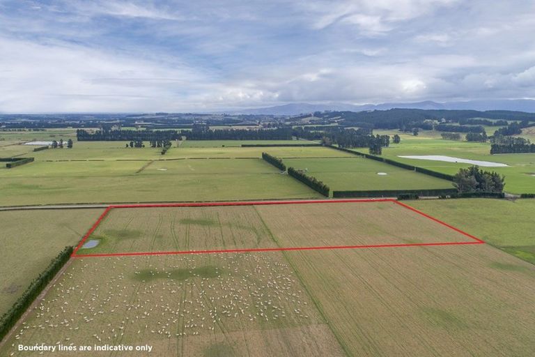 Photo of property in 102 Stoke School Road, Cust, Rangiora, 7471