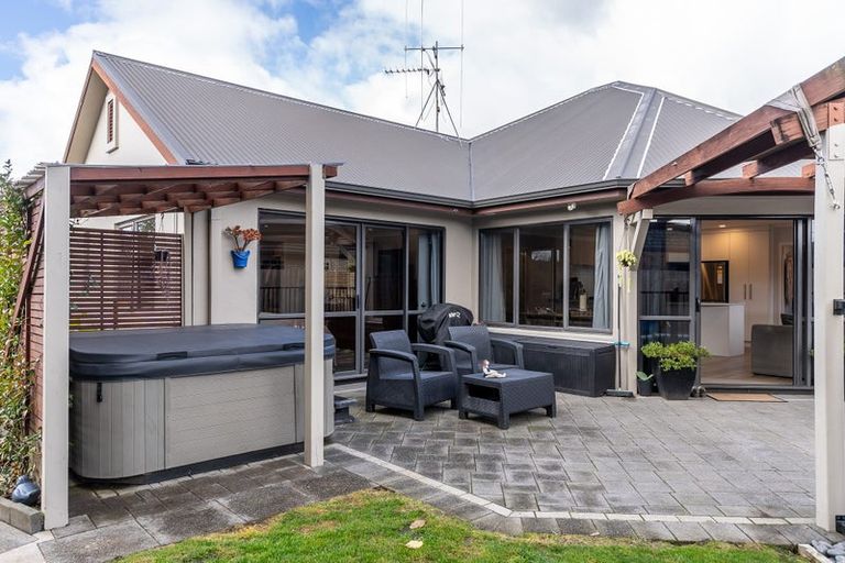 Photo of property in 50 Cairns Crescent, Rototuna, Hamilton, 3210