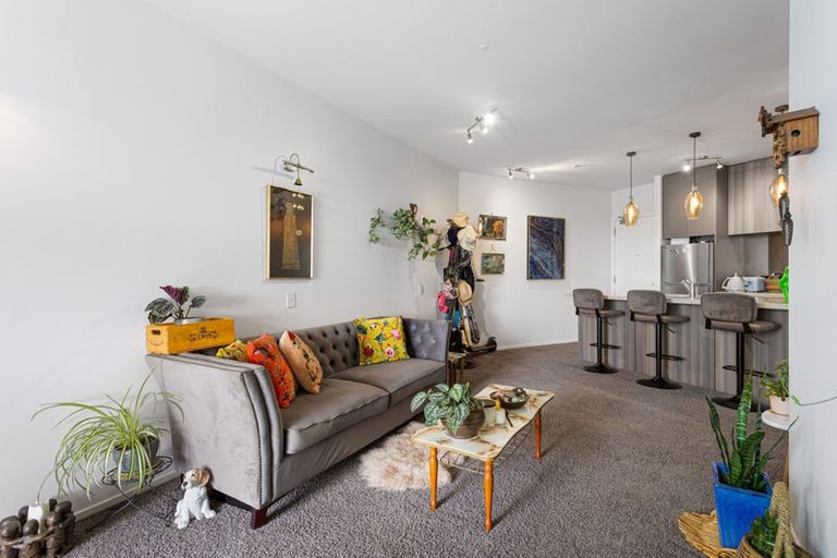 Photo of property in 415/11 Tamariki Avenue, Kelston, Auckland, 0602