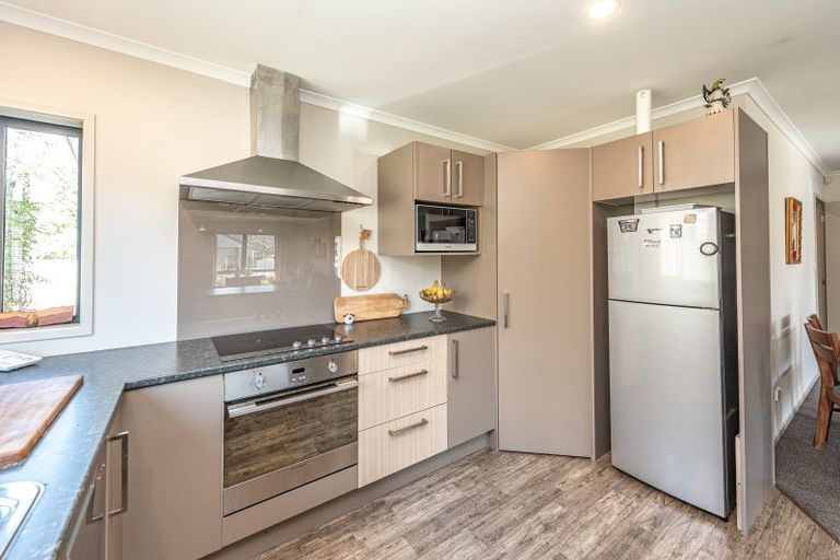 Photo of property in Caversham Park, 2/7 Caversham Road, Westmere, Whanganui, 4501