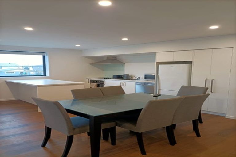 Photo of property in 5/45 Cessna Crescent, Mangere, Auckland, 2022