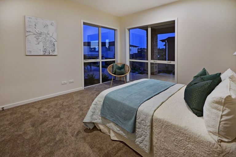 Photo of property in 11 Bearing Parade, Long Bay, Auckland, 0630