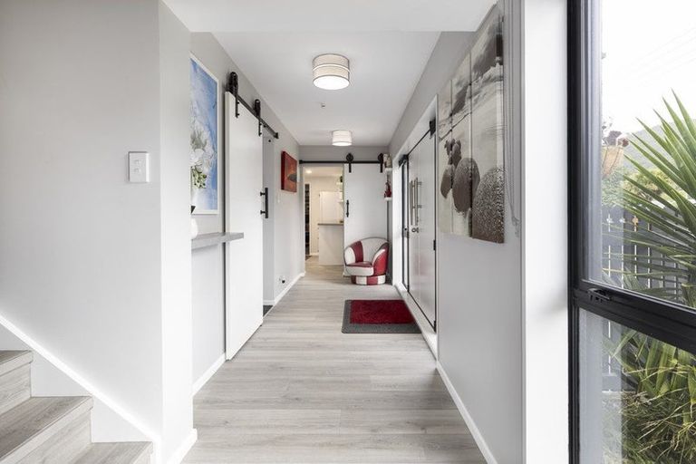 Photo of property in 15 Beach Road, Waikawa, Picton, 7220