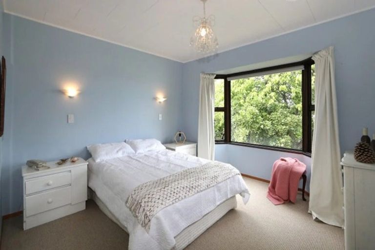 Photo of property in 1/54 Muritai Crescent, Havelock North, 4130