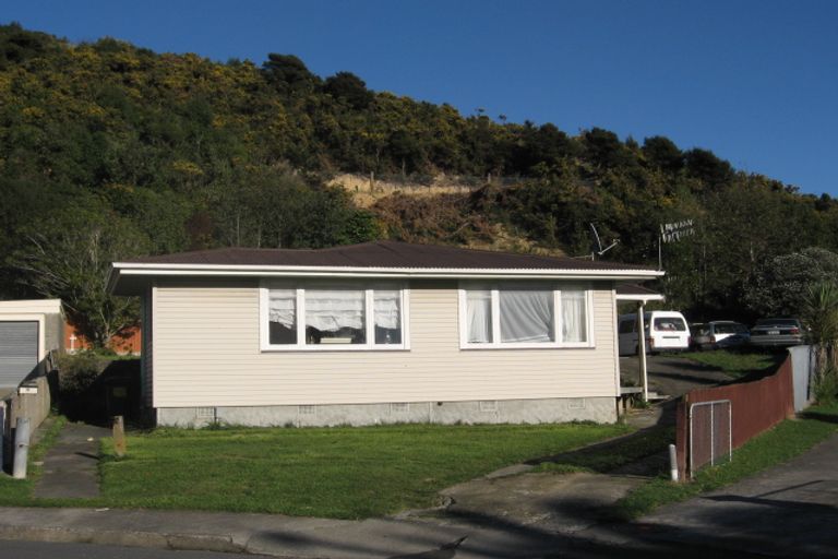Photo of property in 10 Brazier Grove, Paraparaumu, 5032