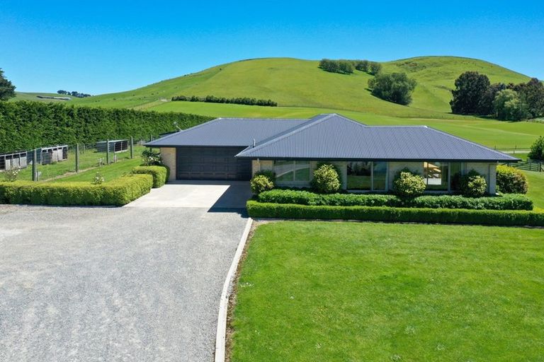 Photo of property in 11 Sinclair Road, Browns, Winton, 9782