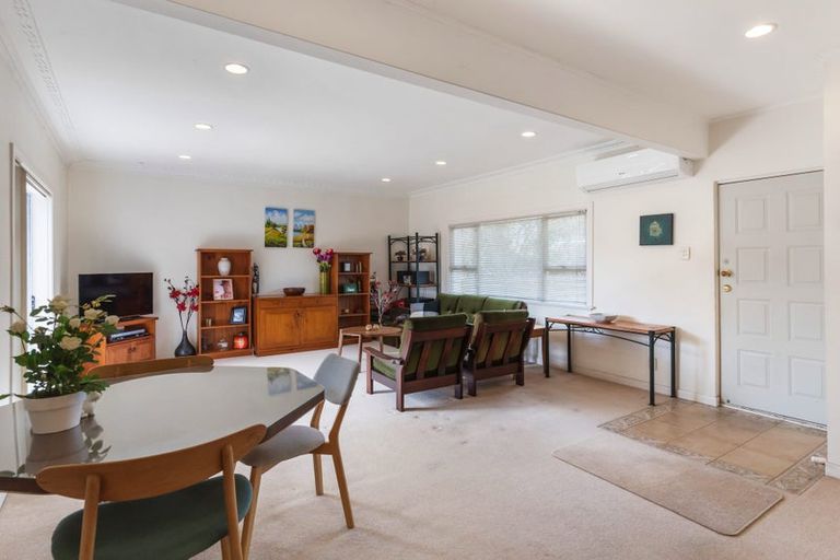 Photo of property in 1/137 Shakespeare Road, Milford, Auckland, 0620