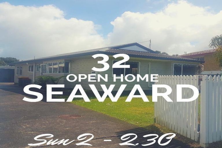Photo of property in 32 Seaward Place, Wattle Downs, Auckland, 2103