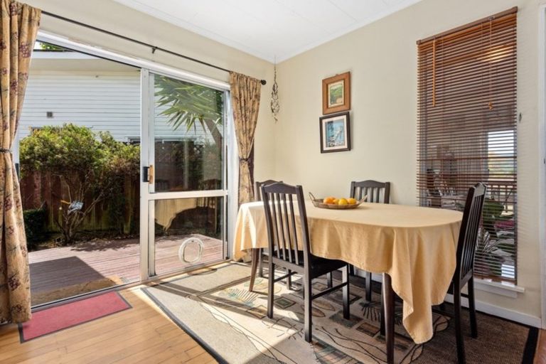 Photo of property in 1/20 Dakota Grove, Totara Park, Upper Hutt, 5018