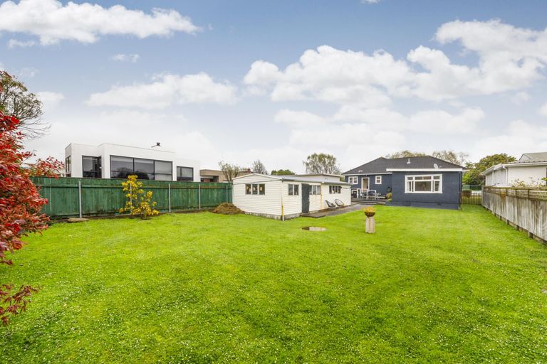 Photo of property in 89 Churchill Avenue, Hokowhitu, Palmerston North, 4410