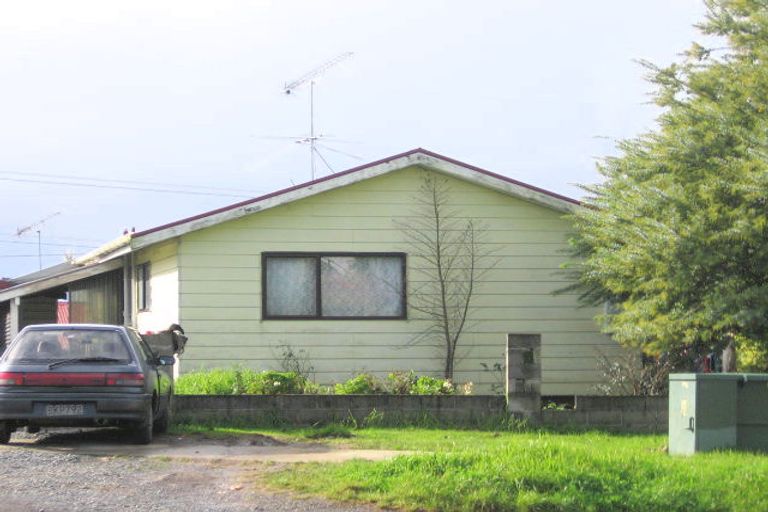 Photo of property in 296a Triangle Road, Massey, Auckland, 0614