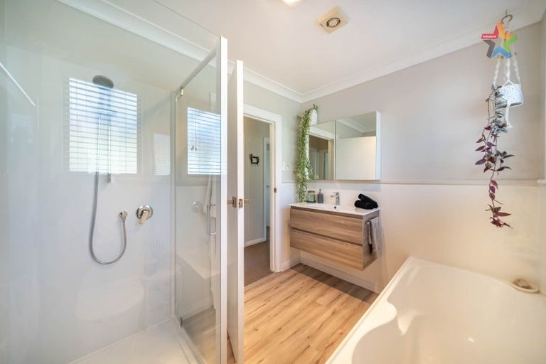 Photo of property in 7 Prouse Crescent, Naenae, Lower Hutt, 5011