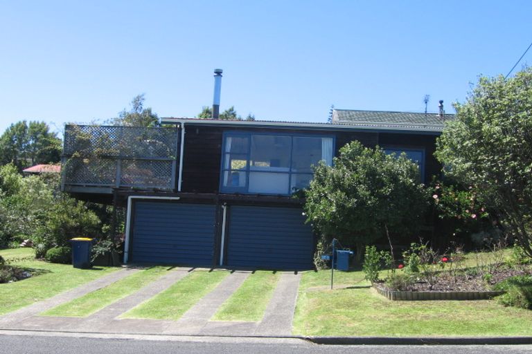 Photo of property in 6 Sudan Avenue, Milford, Auckland, 0620
