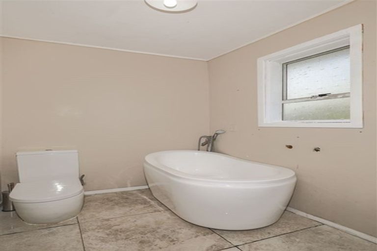 Photo of property in 167 Hakanoa Street, Huntly, 3700