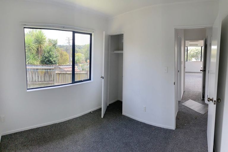 Photo of property in 9 Valdale Road, Henderson, Auckland, 0610