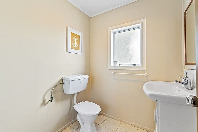 Photo of property in 6 Glengarry Road, Glen Eden, Auckland, 0602