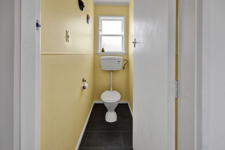 Photo of property in 15a Pratt Street, Waitara, 4320