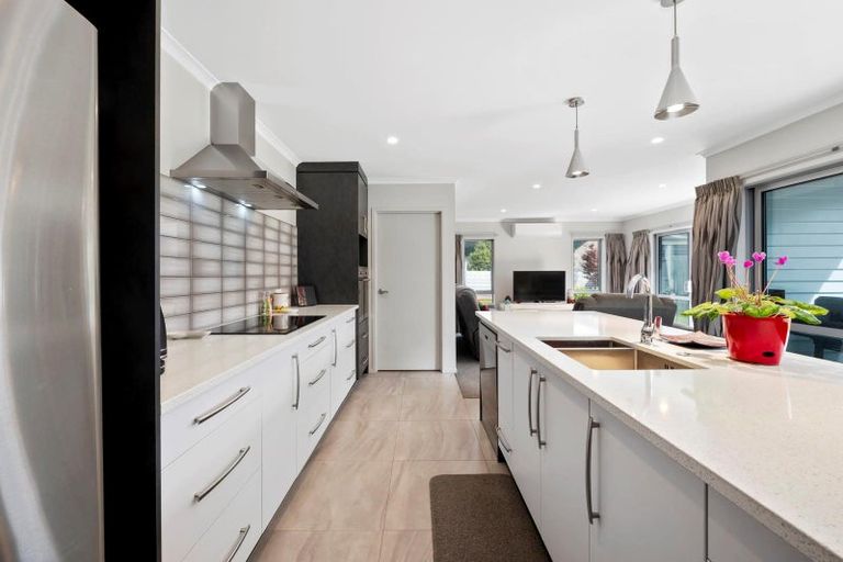 Photo of property in 12 Oakland Place, Ngongotaha, Rotorua, 3010