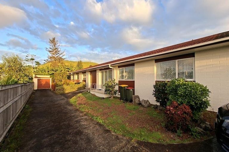 Photo of property in 2/29 Wallace Road, Mangere Bridge, Auckland, 2022