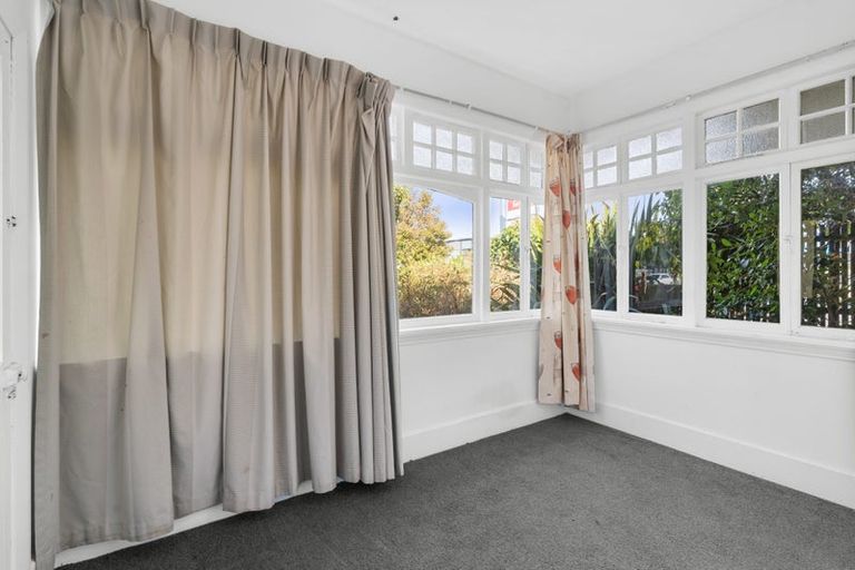 Photo of property in 257 Ferry Road, Waltham, Christchurch, 8011