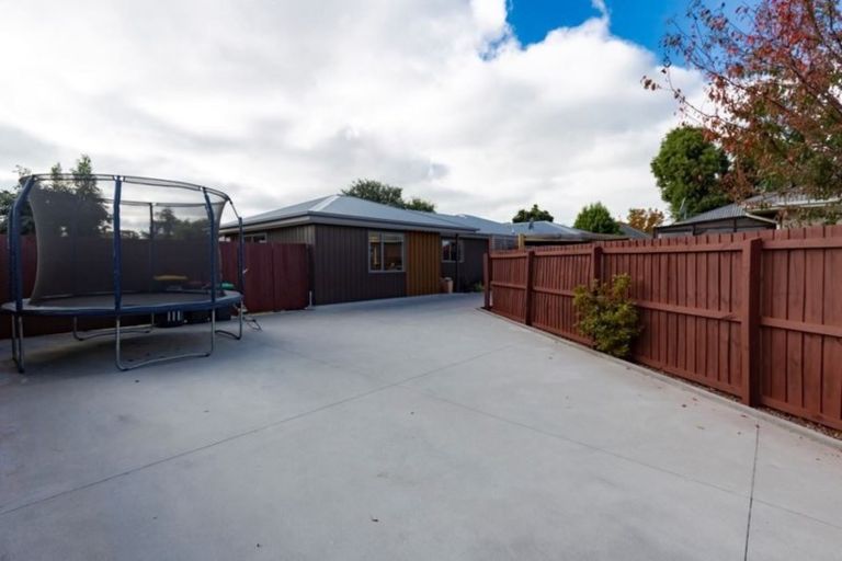 Photo of property in 9a Bideford Place, Dallington, Christchurch, 8061